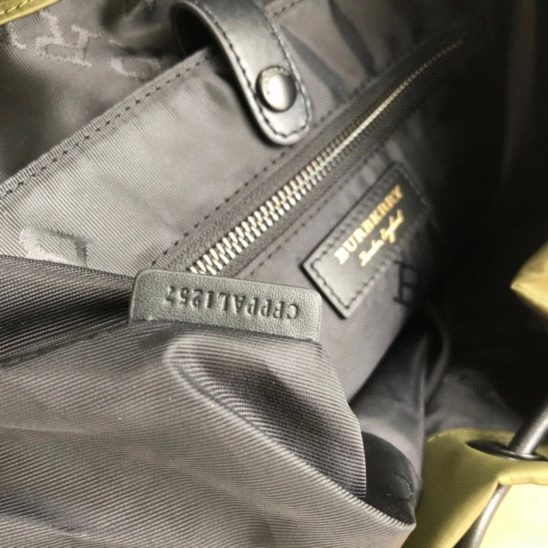 Bv*b*rry backpacks 4237f-0455
