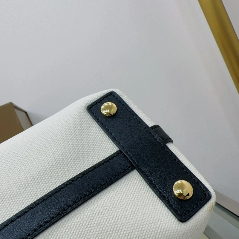 Bv*b*rry shopping bags 4237f-0461