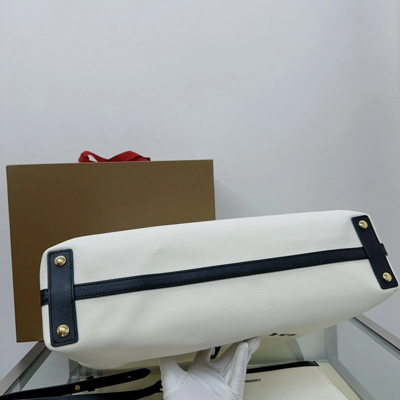 Bv*b*rry shopping bags 4237f-0461