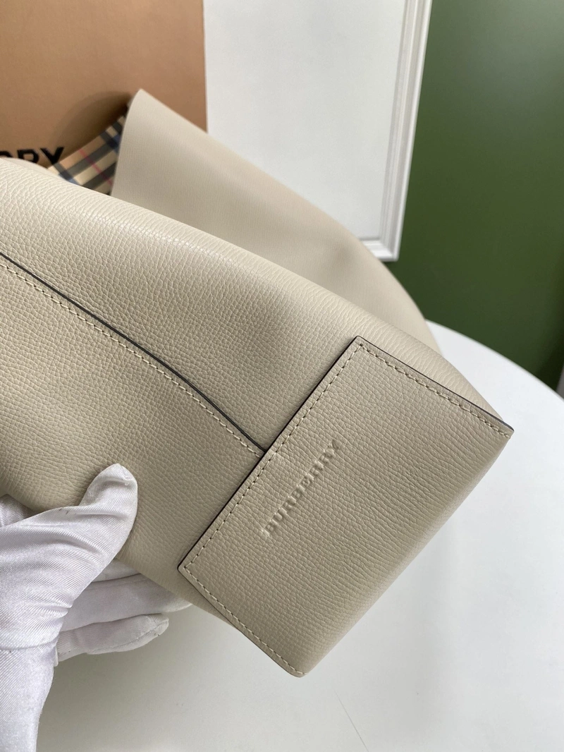 Bv*b*rry shopping bags 4237f-0495