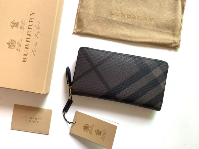 Bv*b*rry wallets 4237f-0520