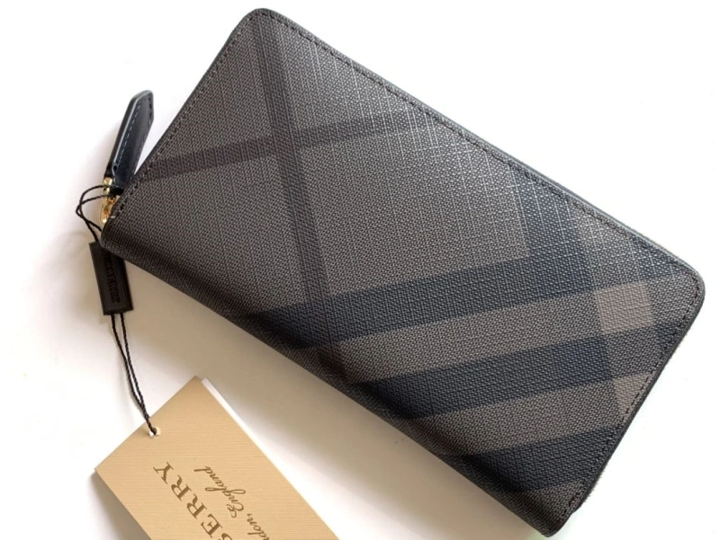 Bv*b*rry wallets 4237f-0520