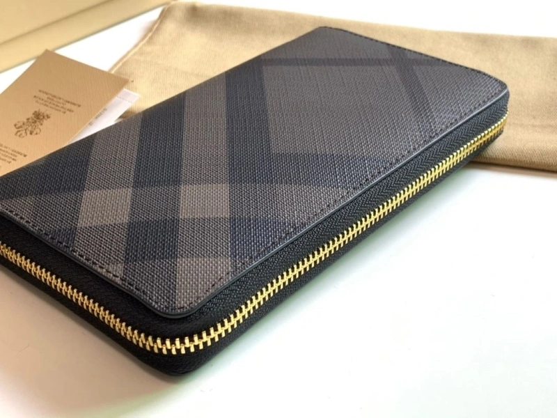 Bv*b*rry wallets 4237f-0520