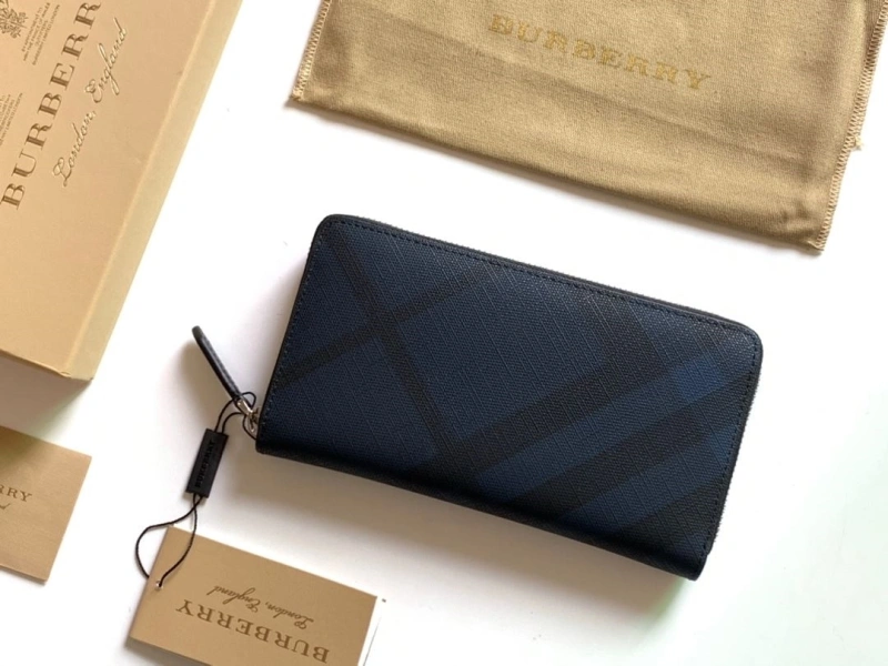 Bv*b*rry wallets 4237f-0521