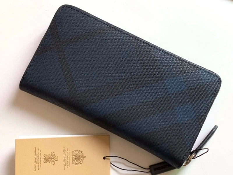 Bv*b*rry wallets 4237f-0521
