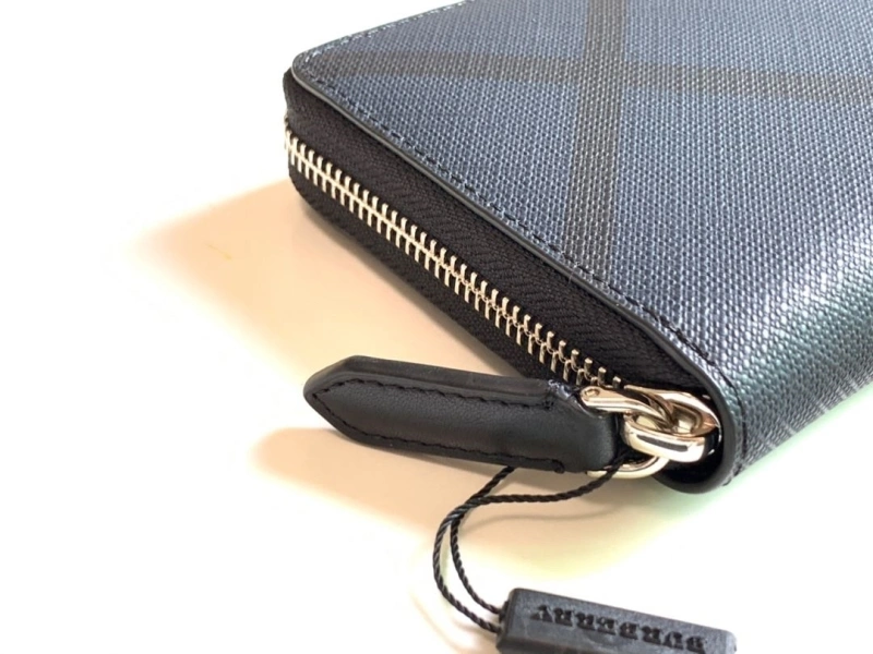 Bv*b*rry wallets 4237f-0521