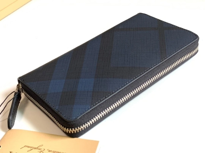 Bv*b*rry wallets 4237f-0521