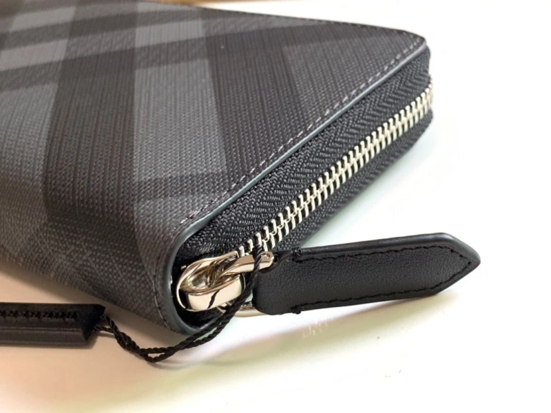 Bv*b*rry wallets 4237f-0522
