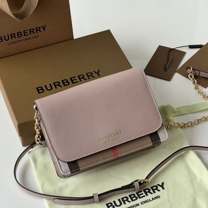 Bv*b*rry wallets 4237f-0539