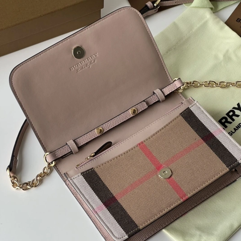 Bv*b*rry wallets 4237f-0539