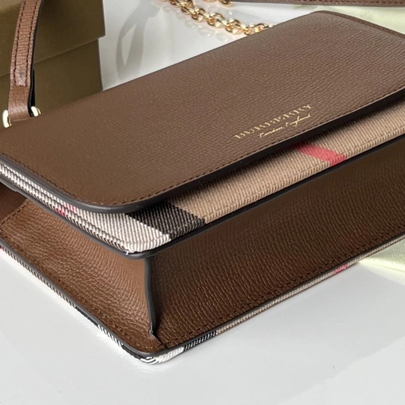 Bv*b*rry wallets 4237f-0540