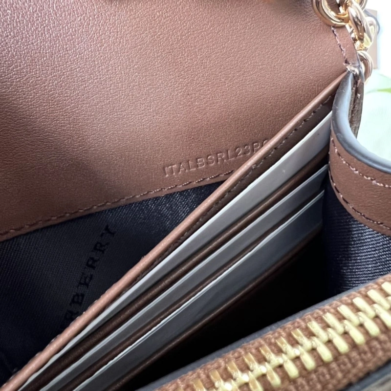 Bv*b*rry wallets 4237f-0540
