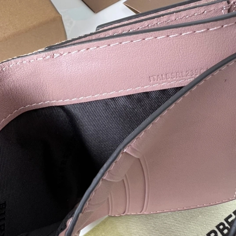Bv*b*rry wallets 4237f-0541