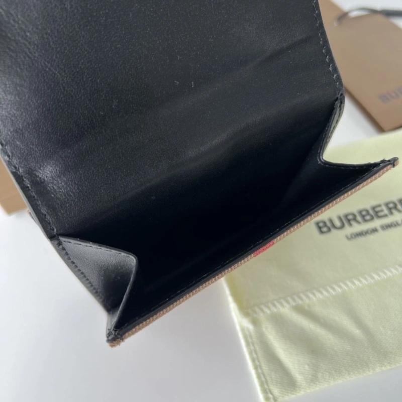Bv*b*rry wallets 4237f-0542