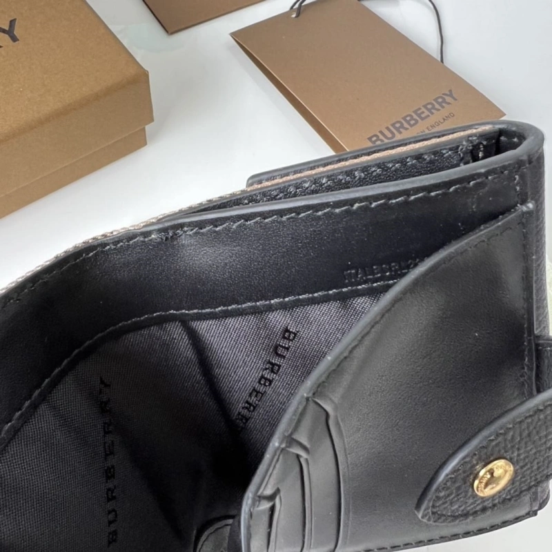 Bv*b*rry wallets 4237f-0542