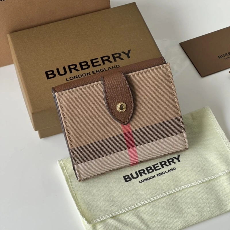Bv*b*rry wallets 4237f-0543