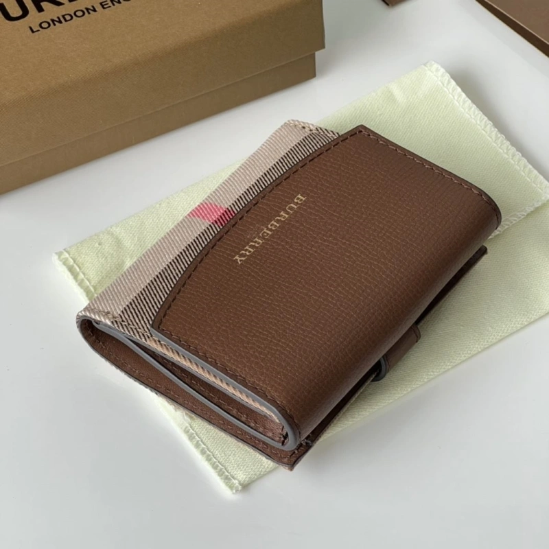 Bv*b*rry wallets 4237f-0543