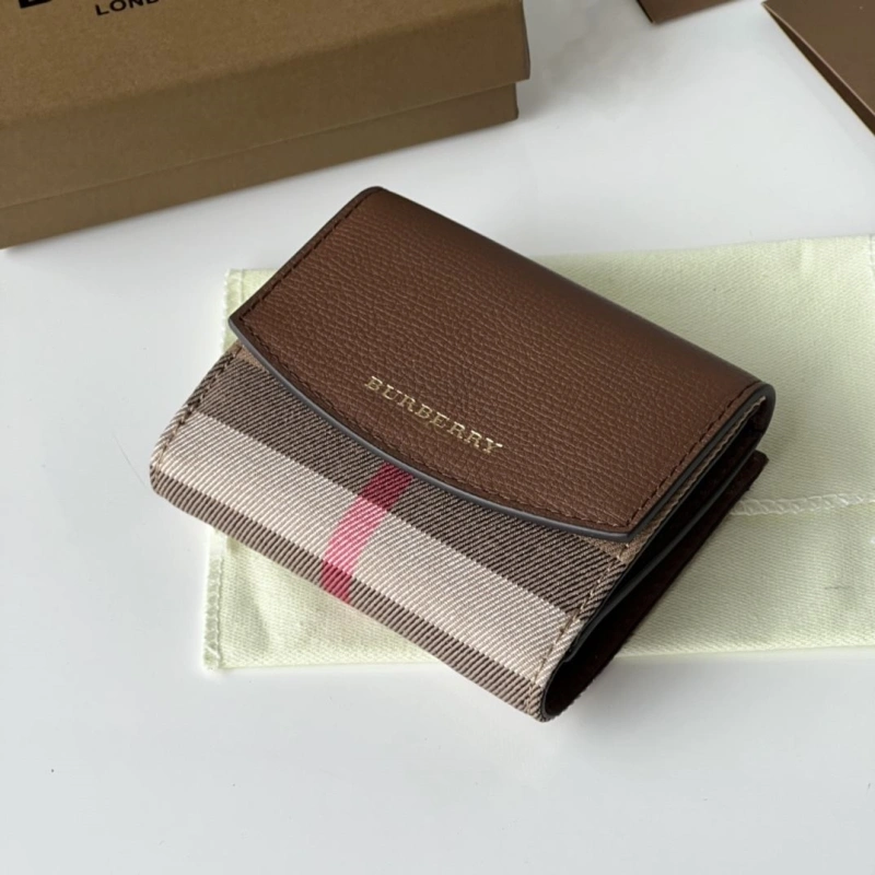 Bv*b*rry wallets 4237f-0543