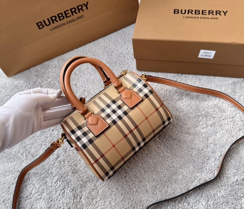 Bv*b*rry speedy bags 4237h-0064