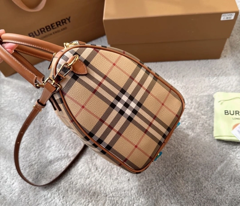Bv*b*rry speedy bags 4237h-0066