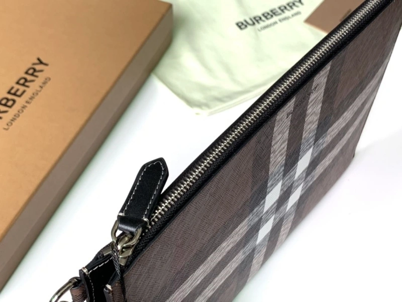 Bv*b*rry clutch bags 4237h-0121