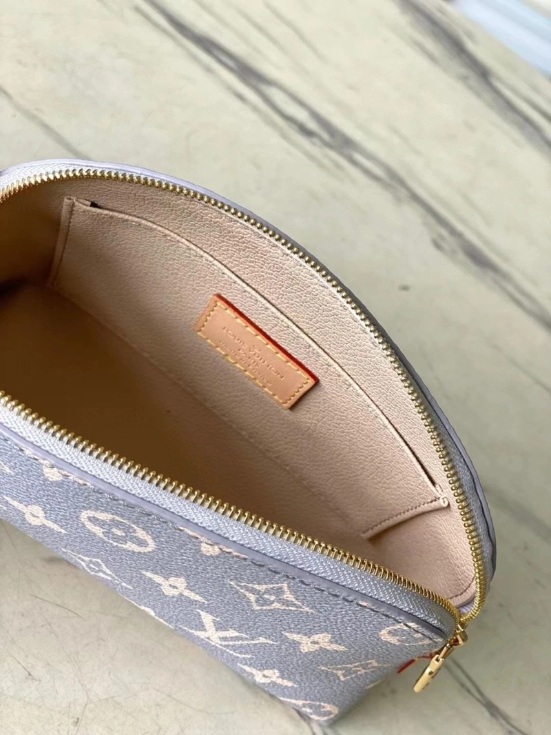 LV Clutch Bags 4286A-0035