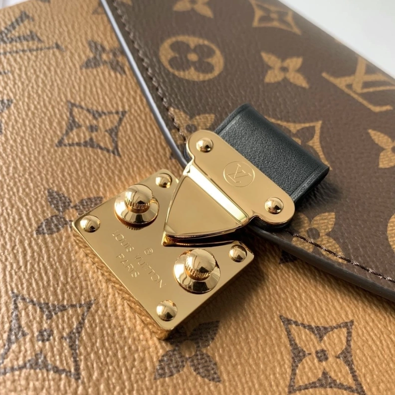 LV Backpacks 4286A-0047