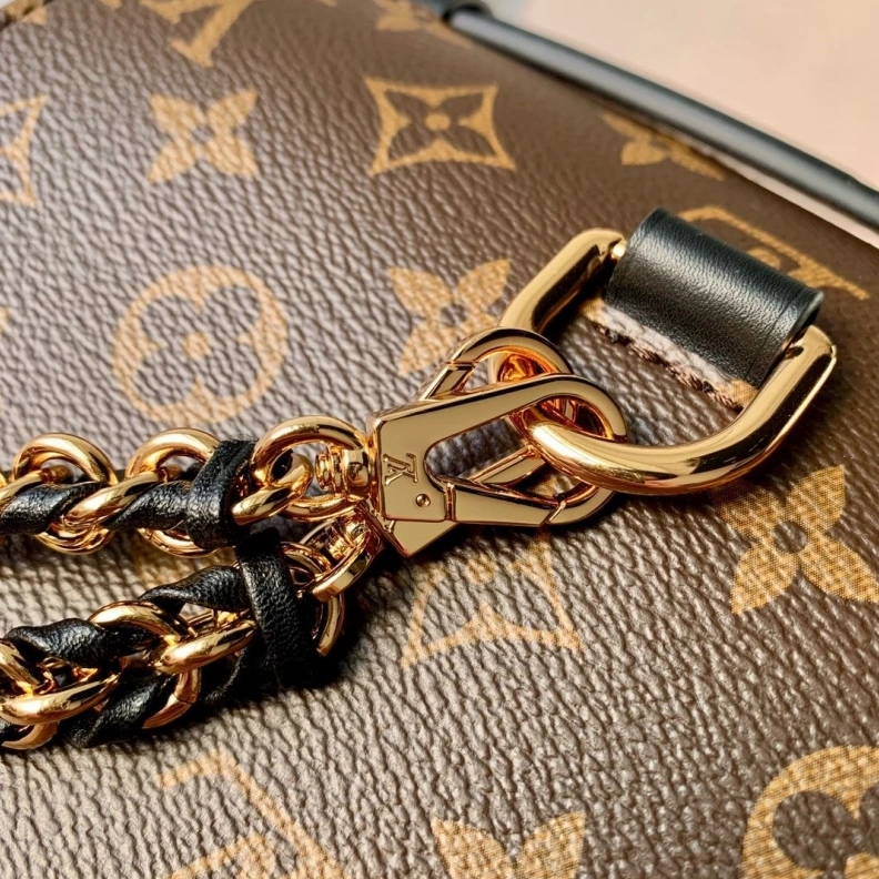LV Backpacks 4286A-0047