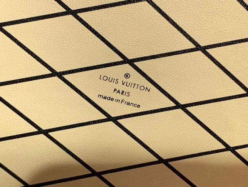LV Box Bags 4286A-0089