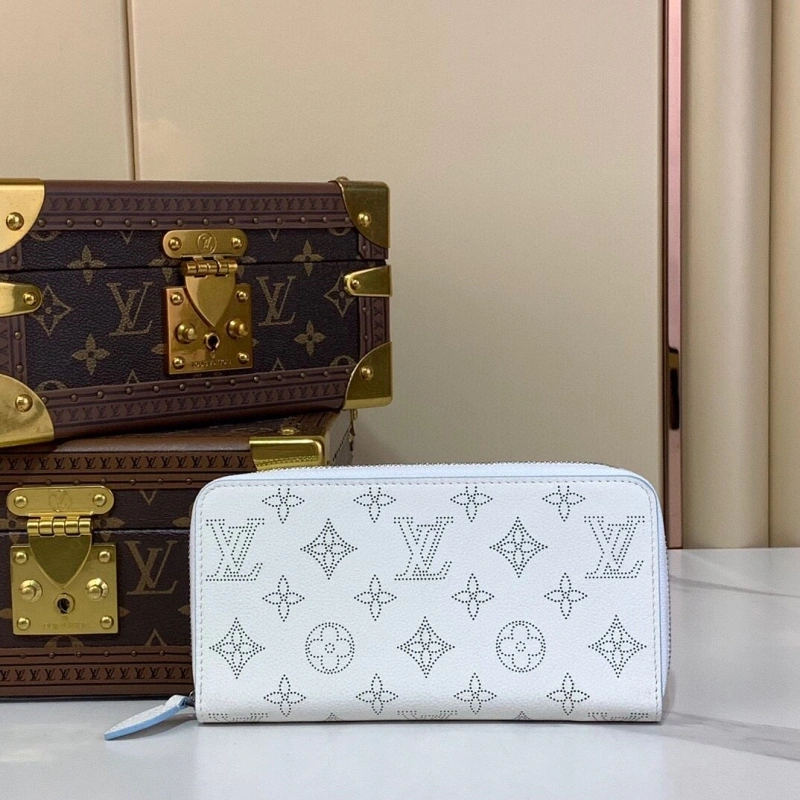 LV Wallets 4286A-0099