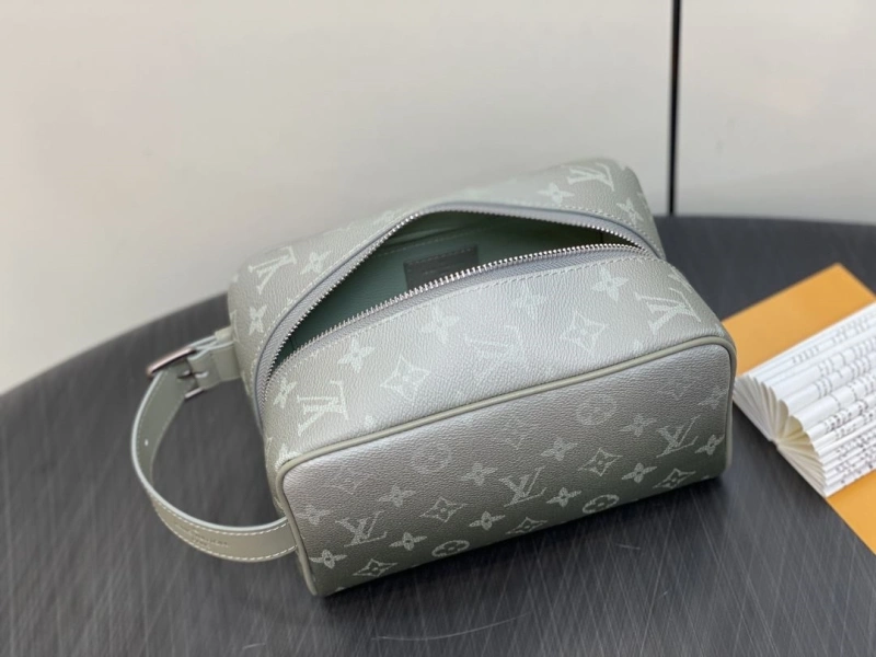LV Cosmetic Bags 4286A-0141