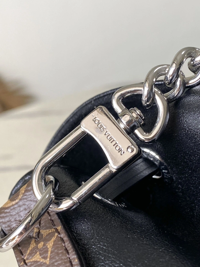 LV Backpacks 4286A-0180