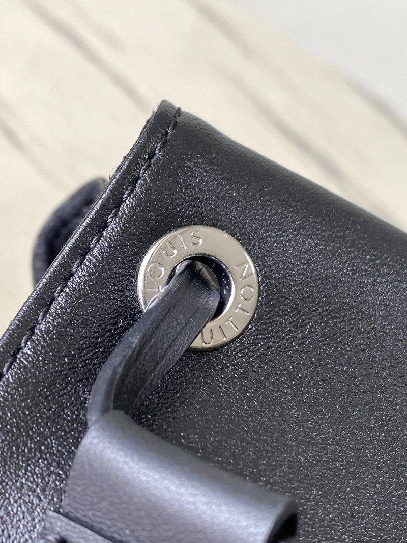 LV Backpacks 4286A-0180