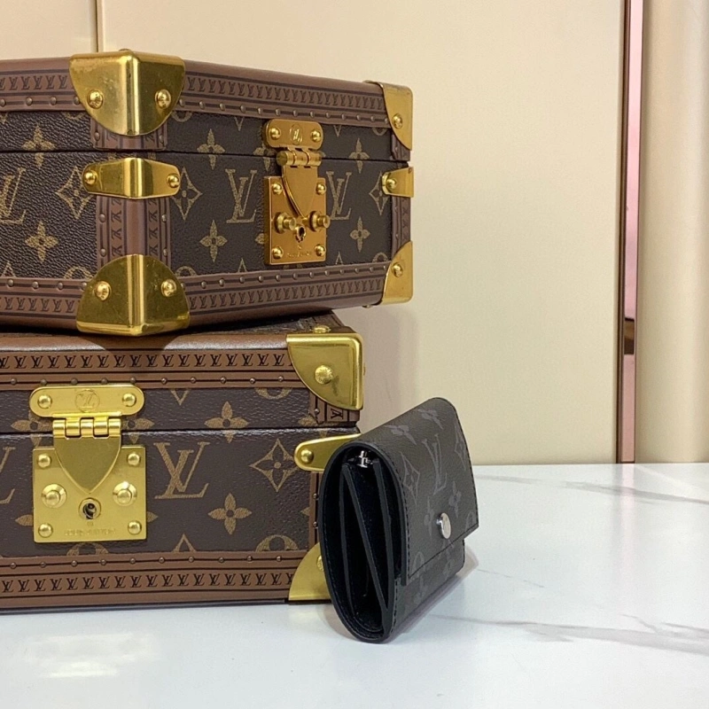 LV Wallets 4286A-0220