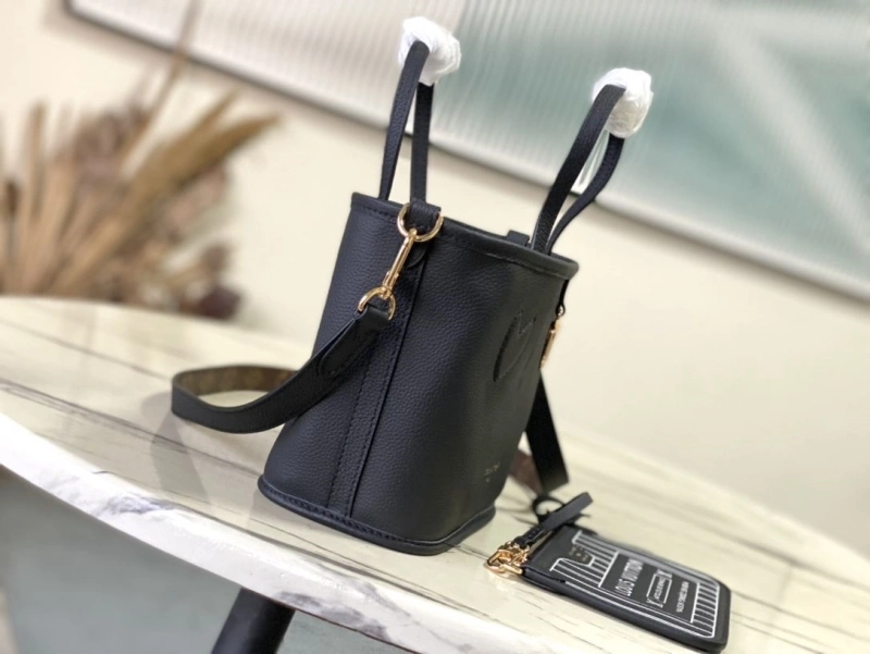 LV Shopping Bags 4286A-0240