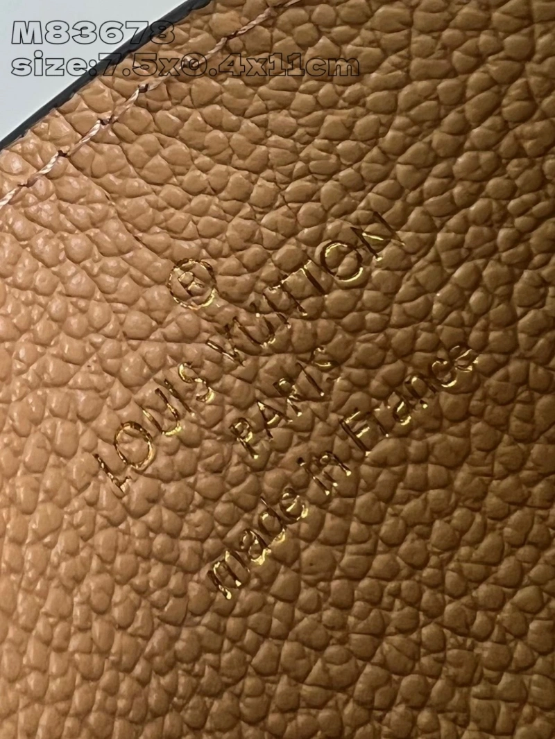 LV Wallets 4286A-0266
