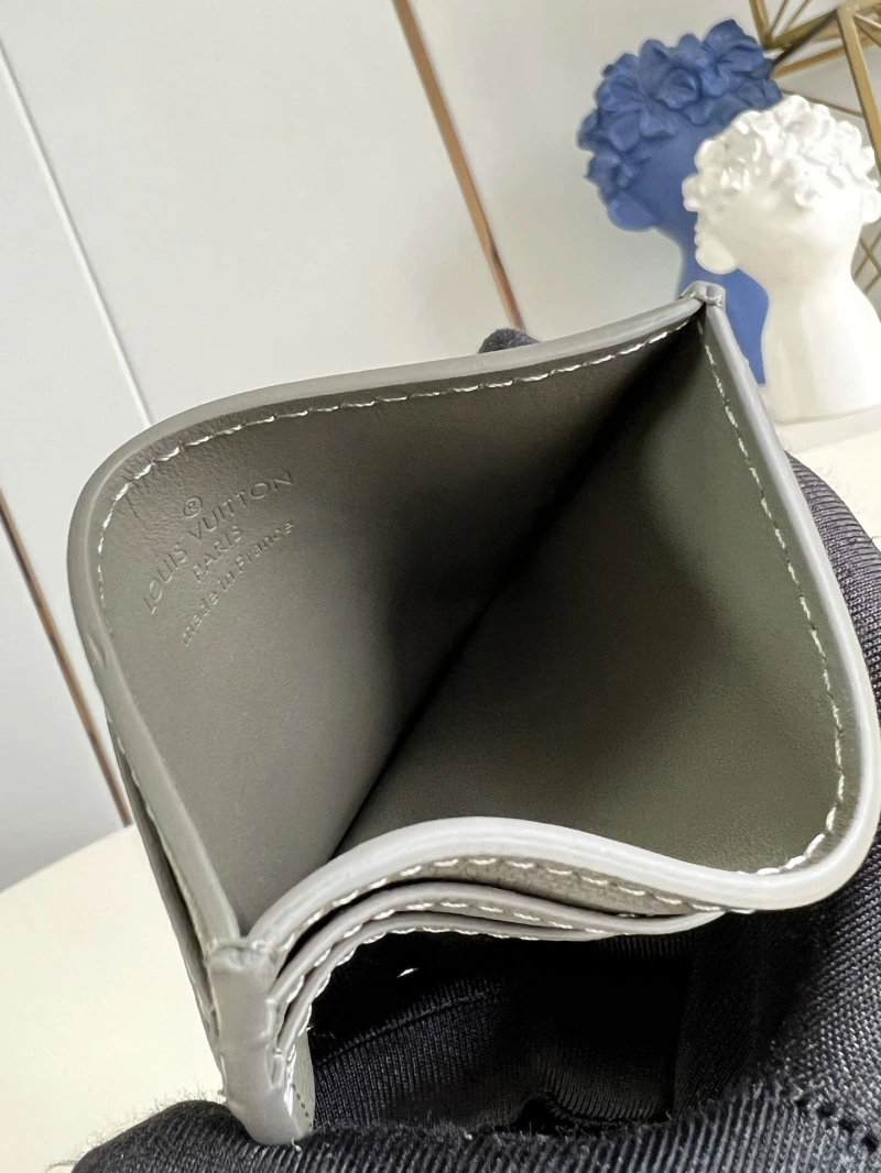 LV Wallets 4286A-0293