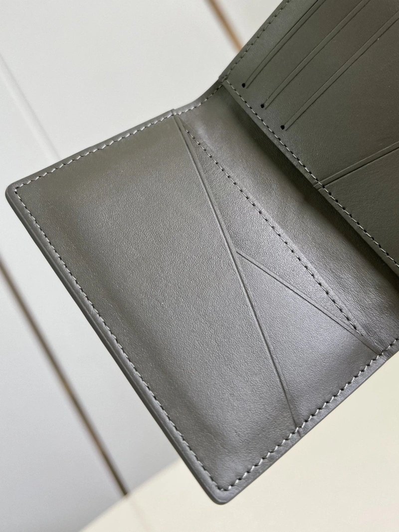 LV Wallets 4286A-0294