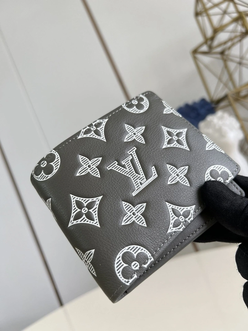 LV Wallets 4286A-0295