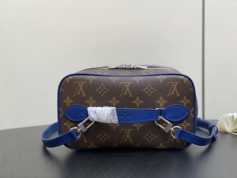 LV Cosmetic Bags 4286A-0300
