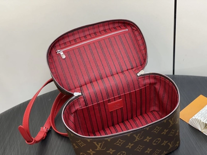 LV Cosmetic Bags 4286A-0301