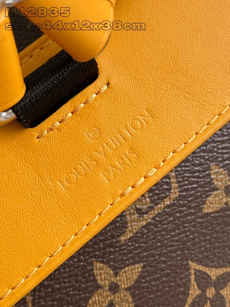 LV Backpacks 4286A-0302