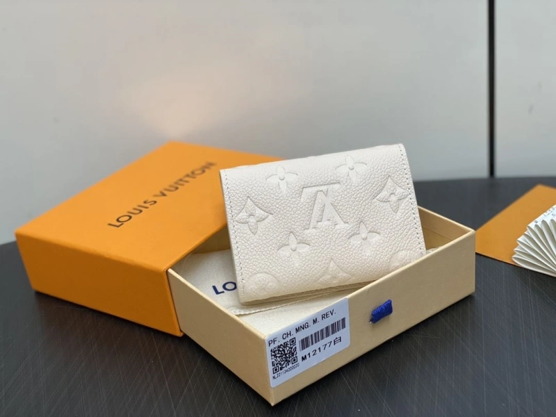 LV Wallets 4286A-0311