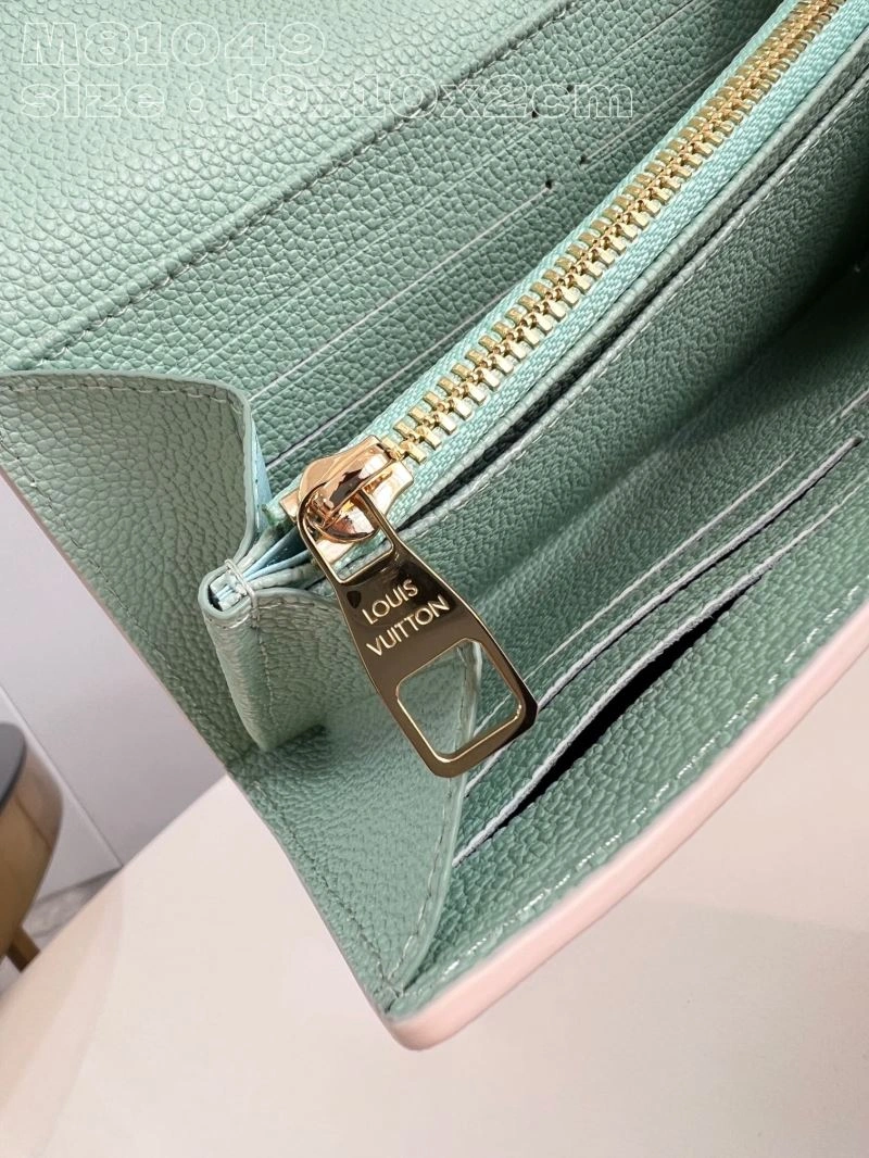 LV Wallets 4286D-0018