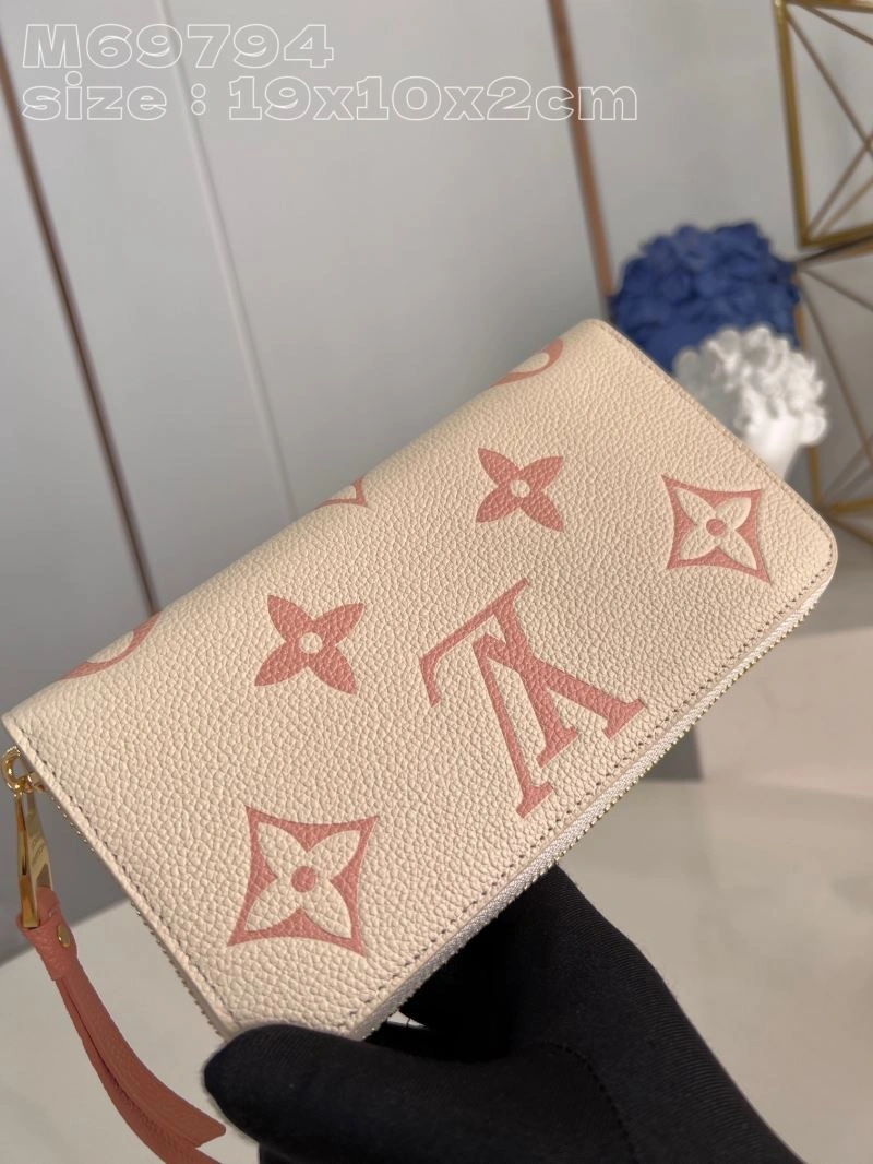 LV Wallets 4286D-0032