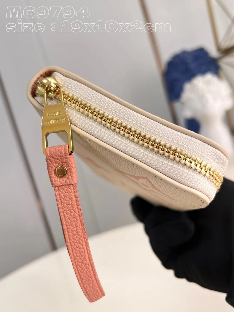 LV Wallets 4286D-0032