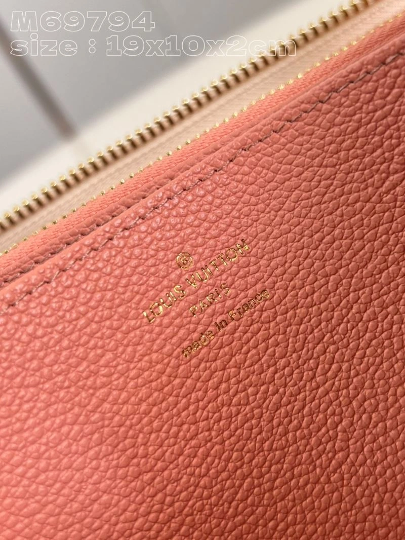 LV Wallets 4286D-0032