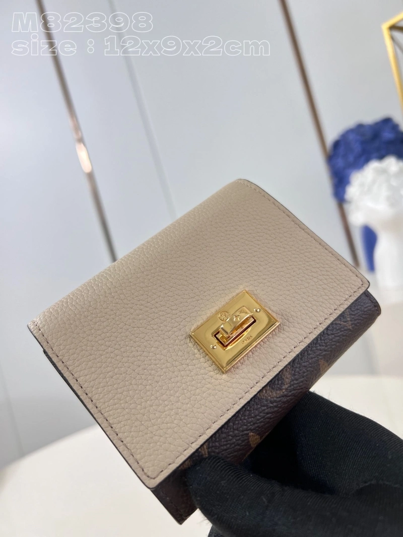 LV Wallets 4286F-0055
