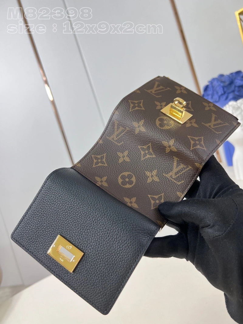 LV Wallets 4286F-0056