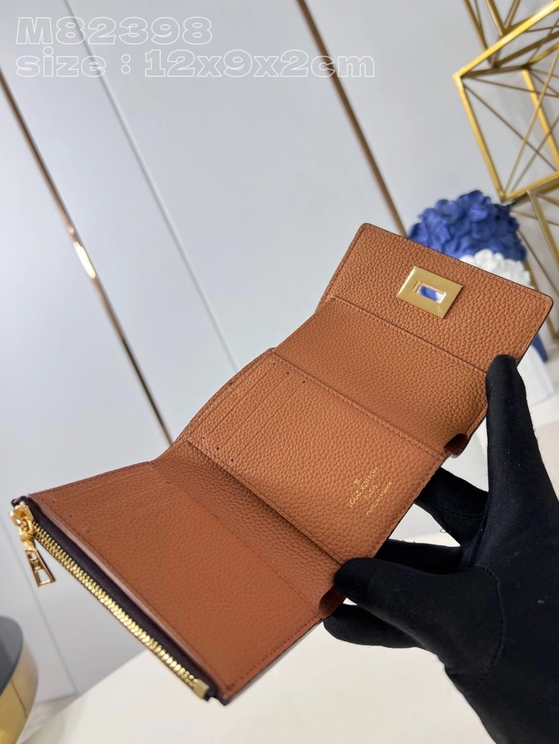 LV Wallets 4286F-0056